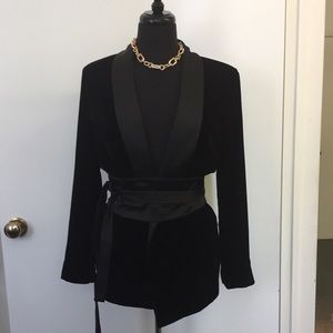 New with tags Zara velvet blazer sz L